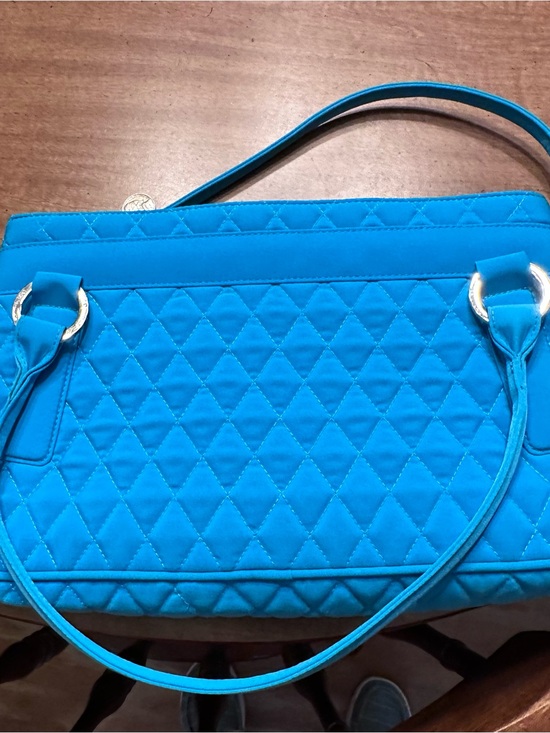 Vera Bradley Handbags - Vera Bradley Blue Quilted Women’s Shoulder Bag